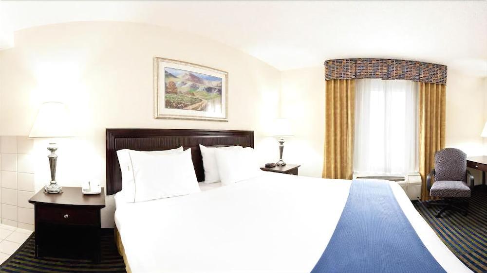 Holiday Inn Express & Suites Chesapeake By Ihg Exterior foto