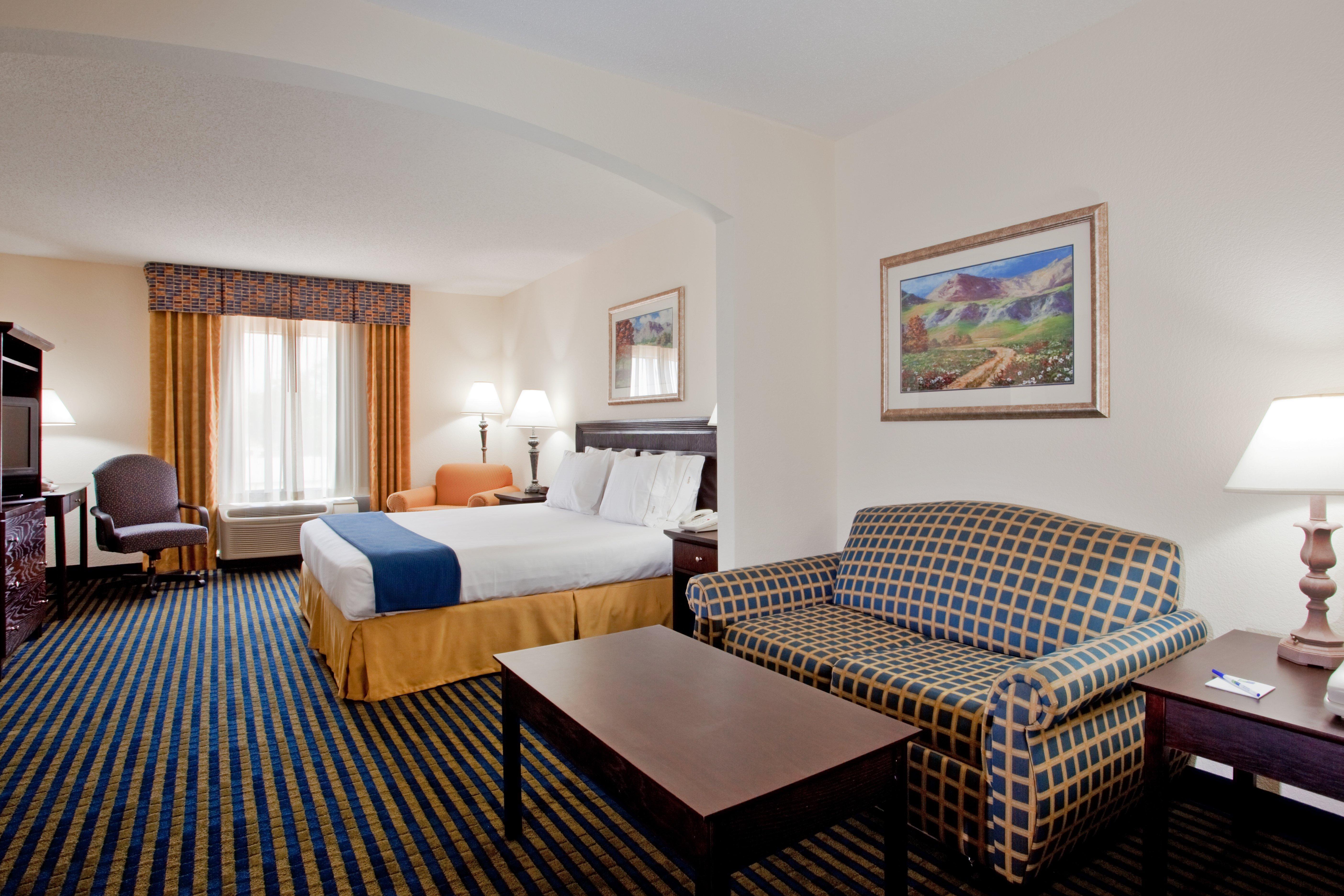 Holiday Inn Express & Suites Chesapeake, An Ihg Hotel Exterior foto