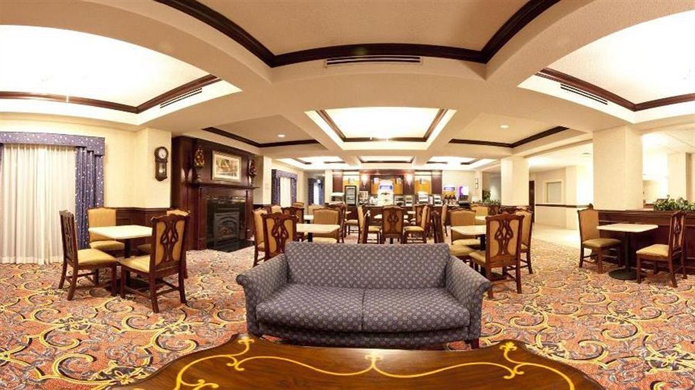 Holiday Inn Express & Suites Chesapeake By Ihg Exterior foto
